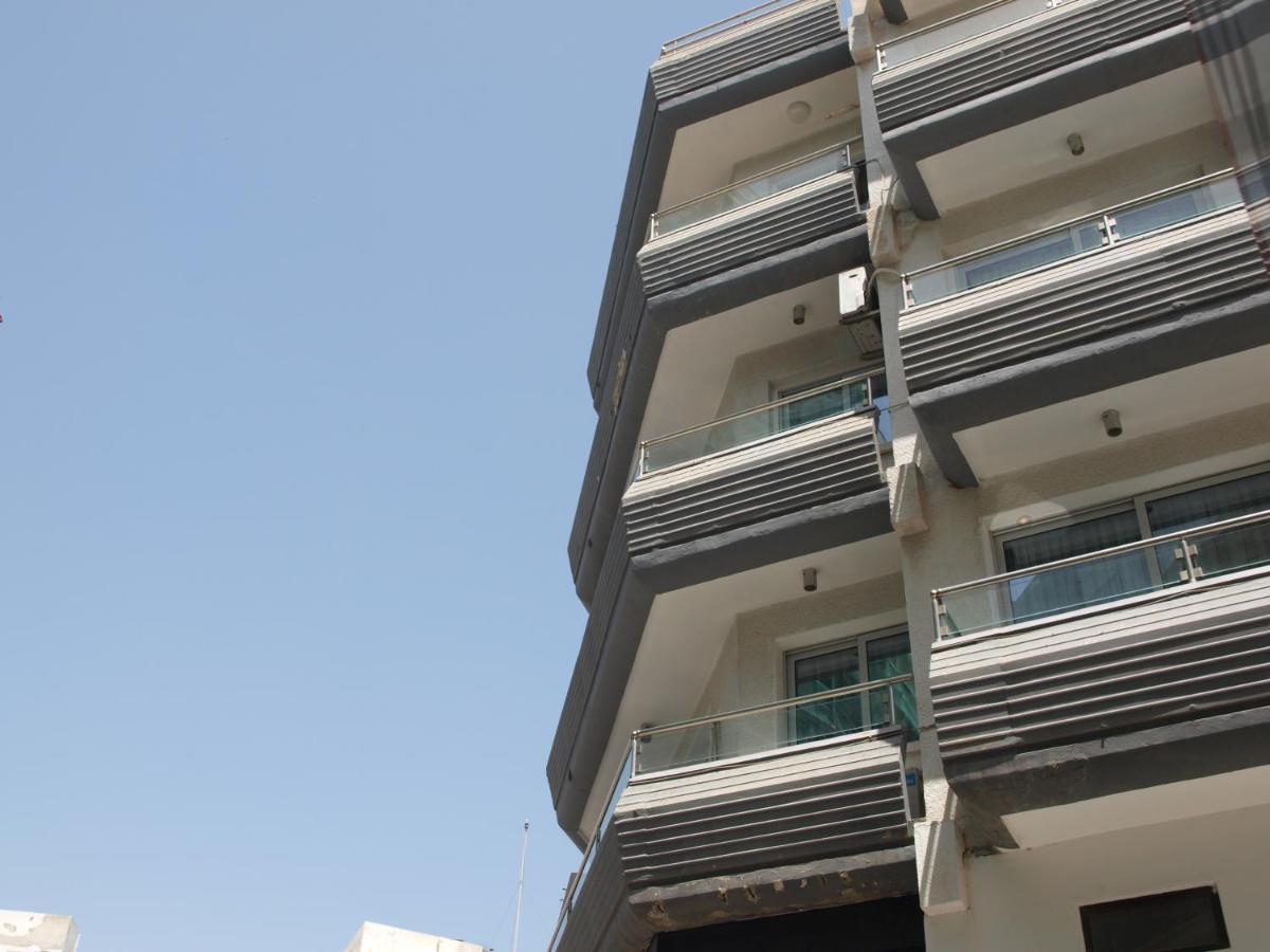 Attic City Apartments Lárnaca Exterior foto